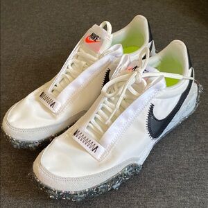 Nike Women's waffle racer crater White and Black Sneakers size 7.5